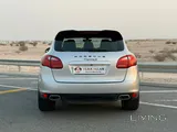 Porsche Cayenne S 2011 V8